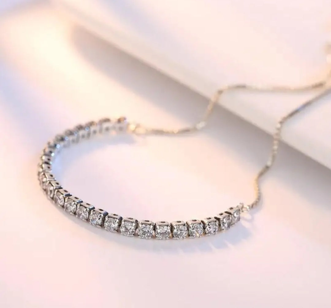 Minimalistisch armband met steentjes