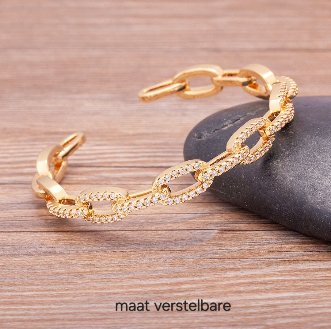 Chic bangle met steentjes