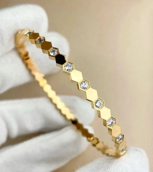 Stijlvol hexagon armband met zircon