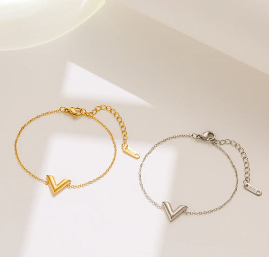 V armband