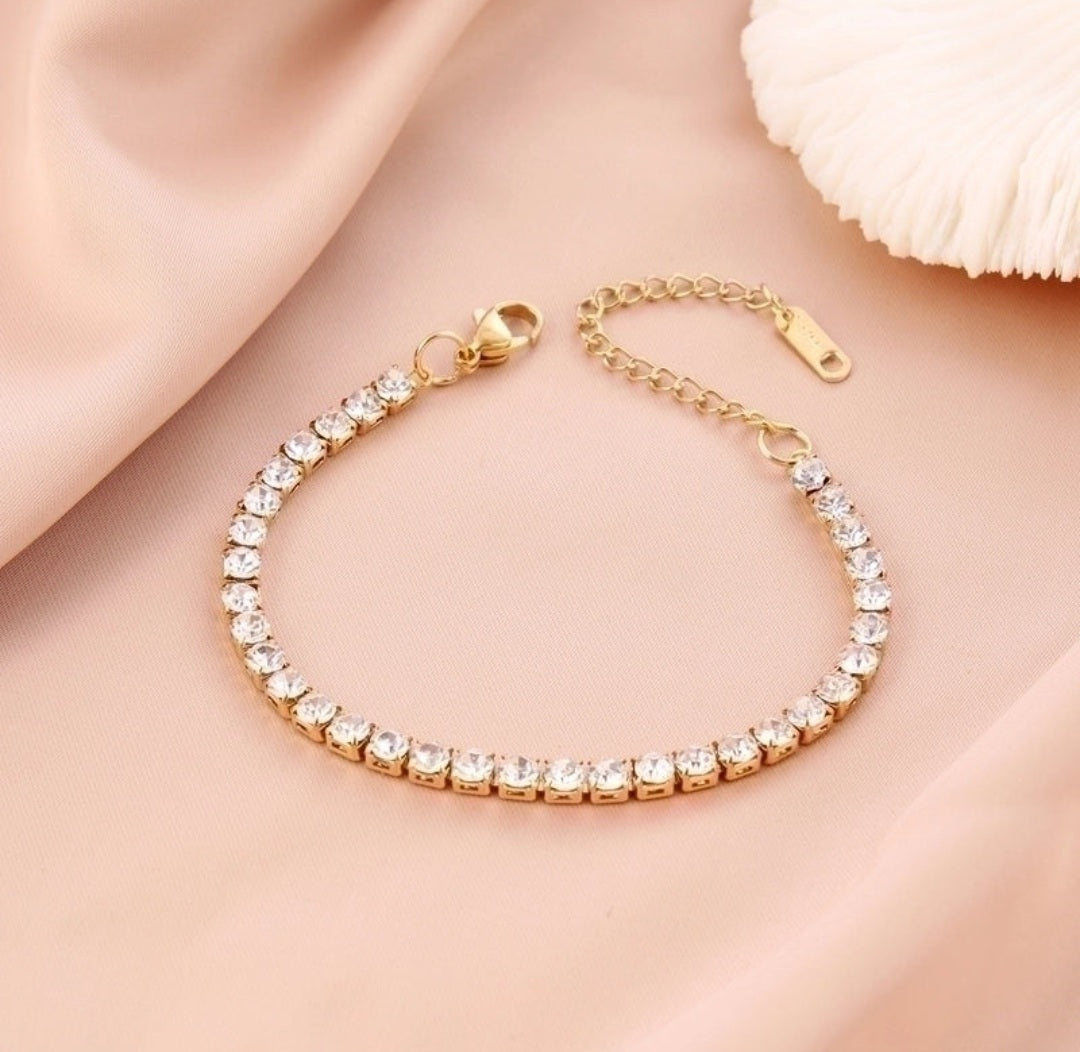 Stijlvol armband met steetjes