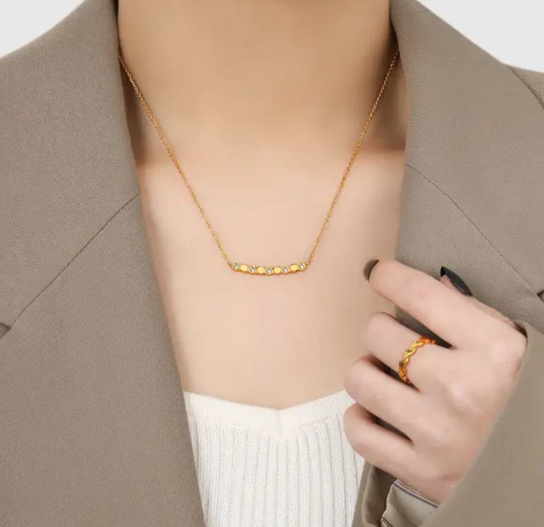 Stralend hexagon ketting met zircon
